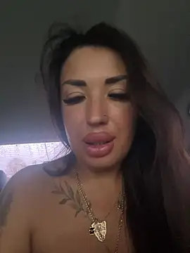 RuslanaXX - Make me squirt pepper go close
