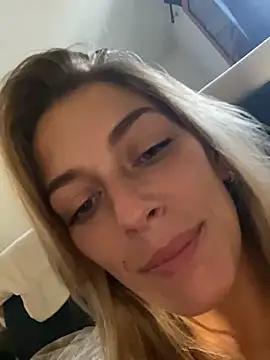 Bellalolahot - Doigtages pussy squirt fontaine
