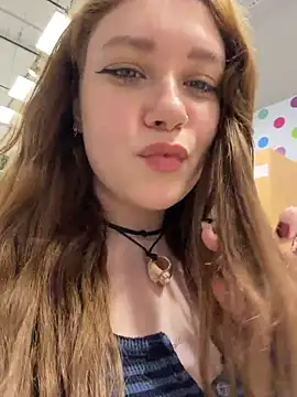 Lucy-joy - OPEN pussy lips in FITTING ROOM
