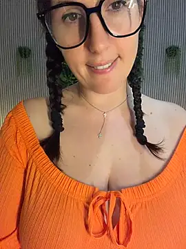 MysteryGirl__ - Déshabille toi + doigts pussy