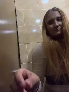 AdelRich - Show pussy in cafe