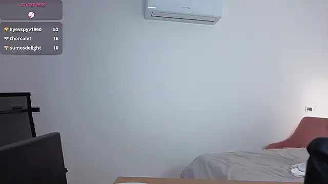 Magic_bunnyy_ - doggy close up