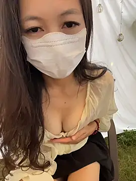 Jiajiaya-520 - 户外全裸3分钟