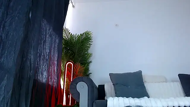 Arianatattoos - MAKE ME SQUIRT 💦💦