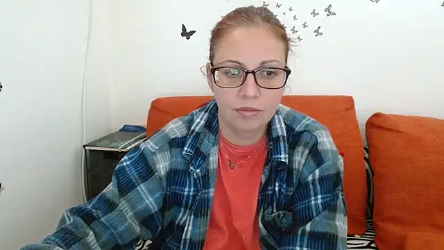 LadyHellene - bubble shower show ;)