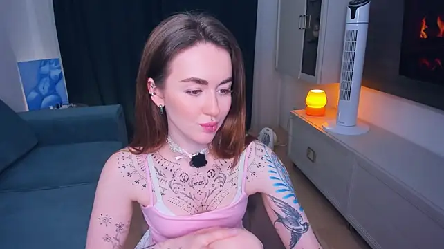CinthiaHousner - Let’s start with passionate kisses <3
