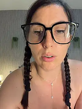 MysteryGirl__ - Déshabille toi + doigts pussy