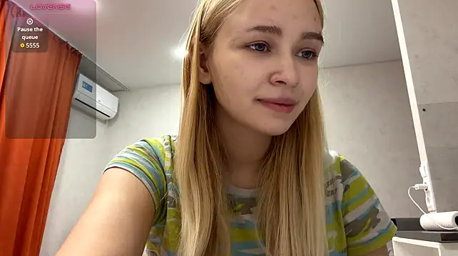 LovelyLisy - Make me wiggle my soft ass🍑