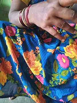 Tamilselviroja- - 😍 2 boobs oil show 😍