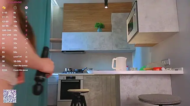 DonnaBurkee - slap my booty hard in doggy pose