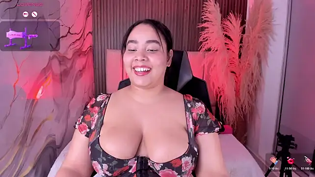 ThaliaBrookss_ - Riding giant cock