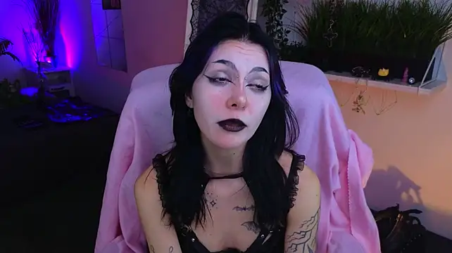LorenLoiss - cover my feetwith fake cum