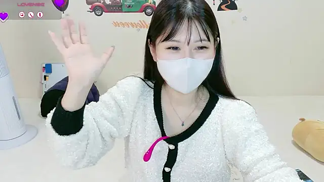 Mila_Velvet_LIVE - 四つんばいでも腰ヘコしません🍑アウトで追加セルフTバック