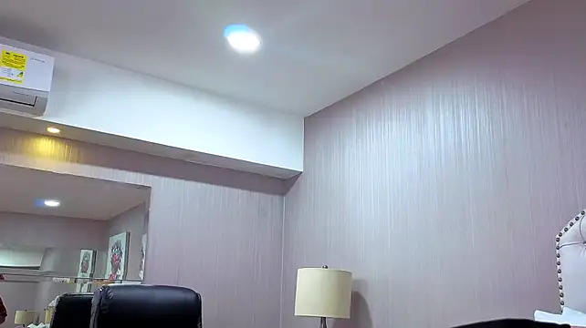 Valen_Abella