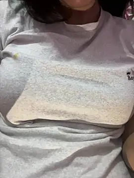 Noughty_girl00 - Squeeze and Bounce my boobs