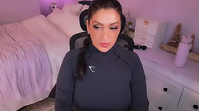 EmaLounge - I dare you to make me orgasm