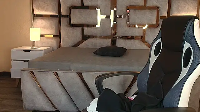 Alli_Kori - show ride dildo