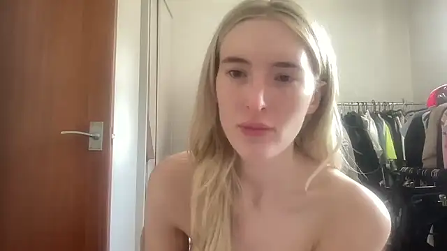 Mayaahart - remove bra and nipple show