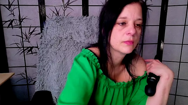 _Sweetlonglips_ - Happy weekend! Last tipper = 20 vids