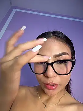Amira_cute2 - Spank your ass sussy x 4 🍑