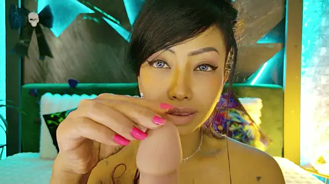ElyaQuinn - Wrap my Juicy Lips around yours!