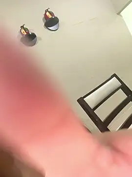 Tinylatinpussy - Me sacó las chichis con mi hermano viend