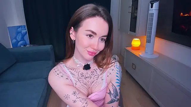 CinthiaHousner - Let’s start with passionate kisses <3