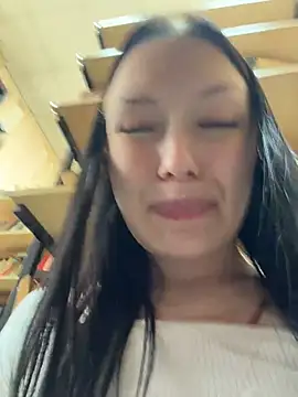 EliteBitch - make my nipples hard under top 📚
