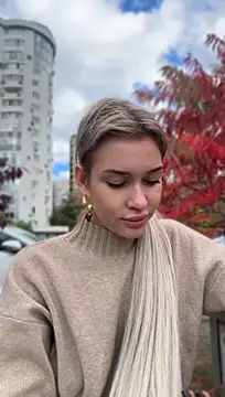 KikiWatson - Show ass in public 😈