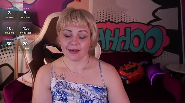 AmaraNights - Ass and breast show