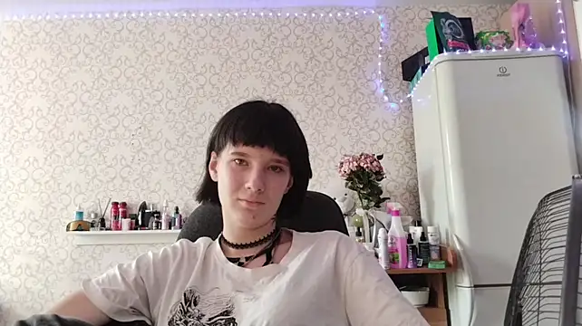 LeanZealand - Rub cream on my tits