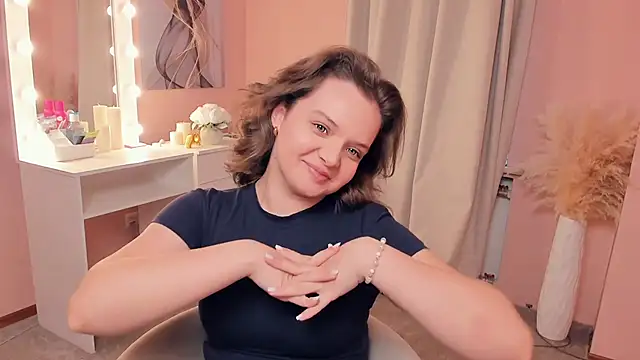 JoellaListi - make me smile