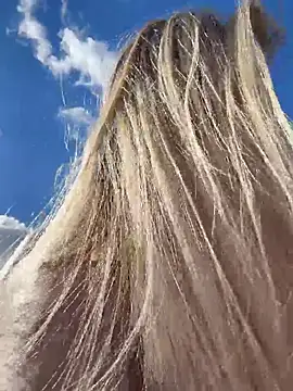 TrueSexyCrime - Naughty pussy play on the beach