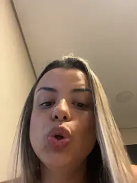 Patyyyy - Siririca com vibrador 🔥🔥