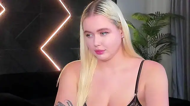 Julia_robertson - ❤️blow job + topless💞