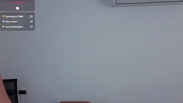 Magic_bunnyy_ - show pussy close