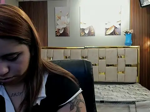 Adara_conor - Flash ass 🍑