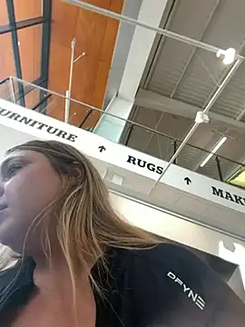 Blairbella - Shops in slipt legging hole in ass