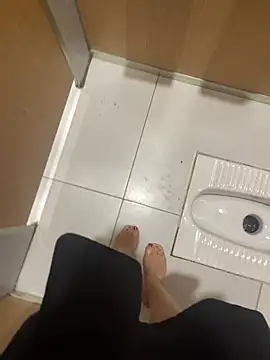 Xiao-mo520 - 美导老师下班兼，咖啡厅偷玩小刺激，超敏感体质容易失控，完成目标找陌生人搭讪