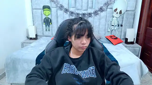Laureentt_ - flash tits