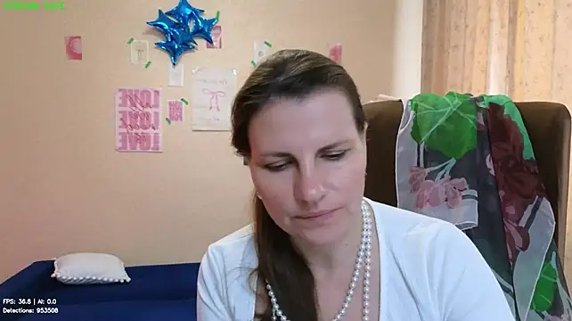 Mirabelle_Velvet