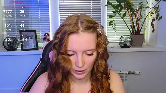 Mary_Blu - naked dancing