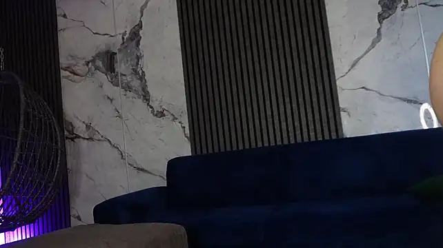 AryaGold - Vibe my Ass till my pussy explodes <3