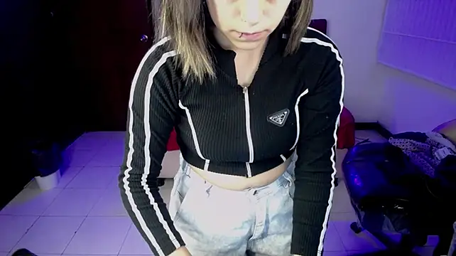 Kitten_Cam - slap tits