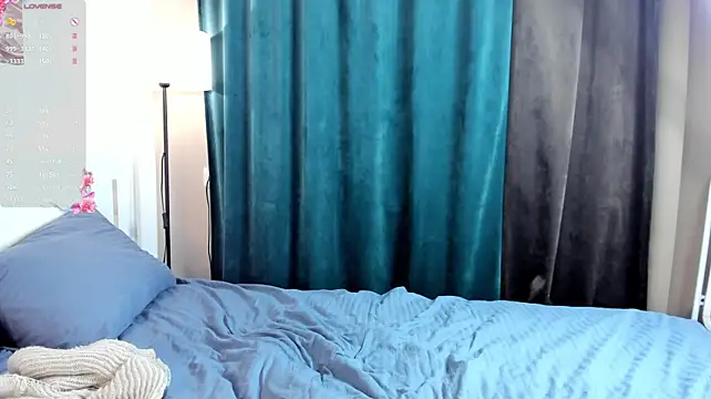 EditaBand - Unbutton bra n caress pussy