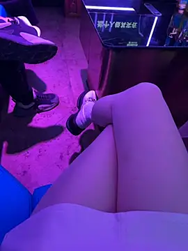 CiCi9 - 🦌园长ktv闺蜜面前口交鸡吧