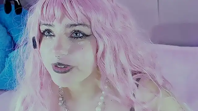 BizzyNoar - destroy my make up fill saliva