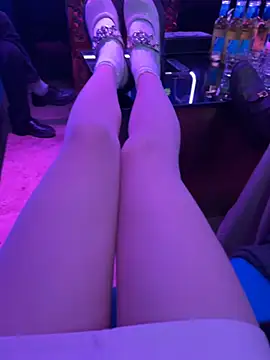 CiCi9 - 🦌园长ktv闺蜜面前口交鸡吧