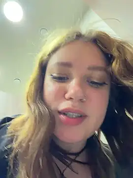 Lucy-joy - SPIT on my finger+RUB ass hole