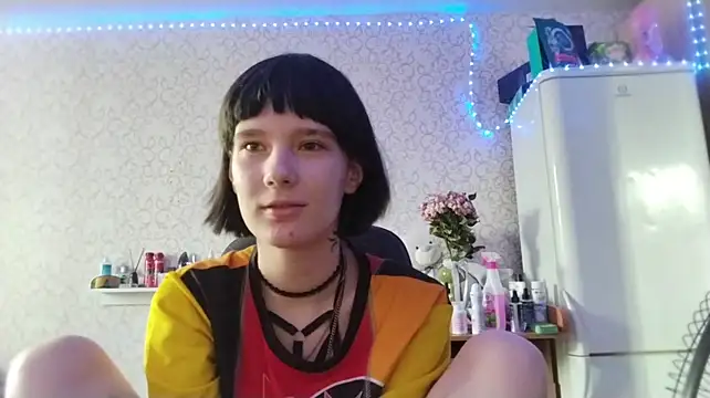 LeanZealand - Rub cream on my tits